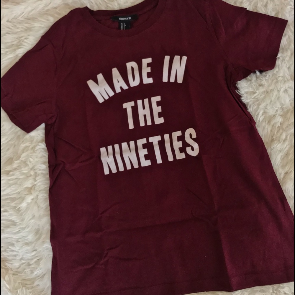 Women’s Graphic tee - color Burgundy